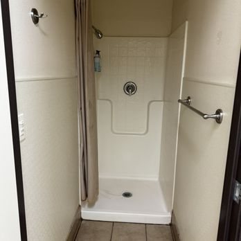 Wonder Valley Ranch Resort — Bathroom