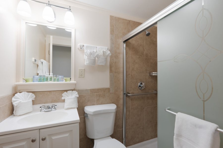 Wonder View Inn — Bathroom