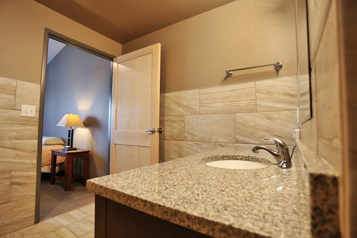 Woodland Cabins — Bathroom