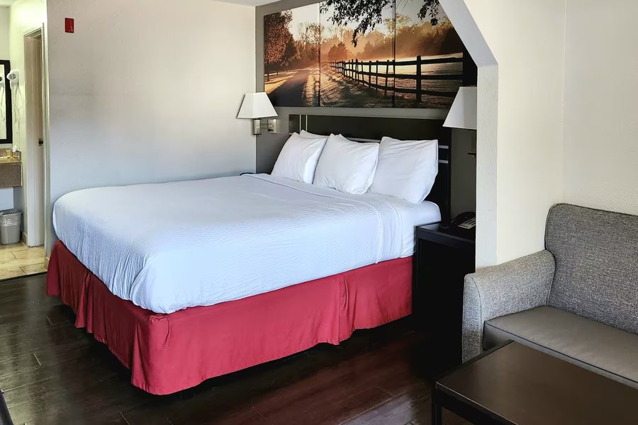 Woodland Plantation A Country Inn Port Sulphur Louisiana — Guest room