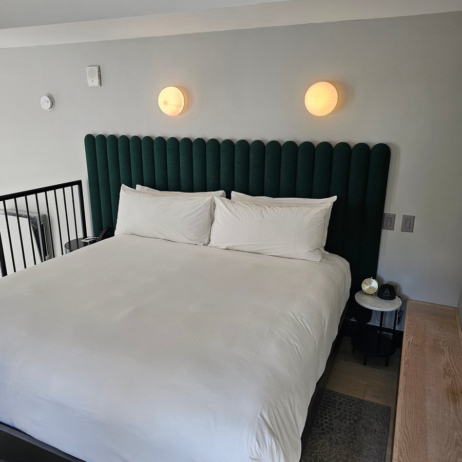 Woodlark Hotel Portland A Tribute Portfolio Hotel — Guest room