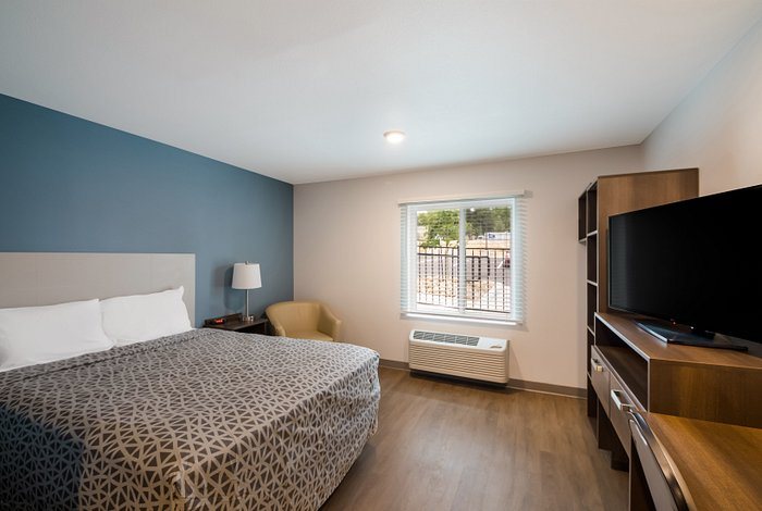 WoodSpring Suites Amarillo — Guest room