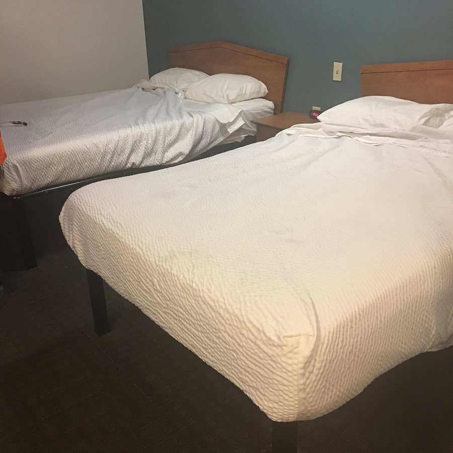 WoodSpring Suites Baton Rouge — Guest room