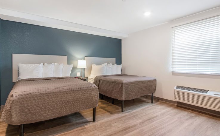 WoodSpring Suites Doral Miami Airport Miami Florida — Guest room