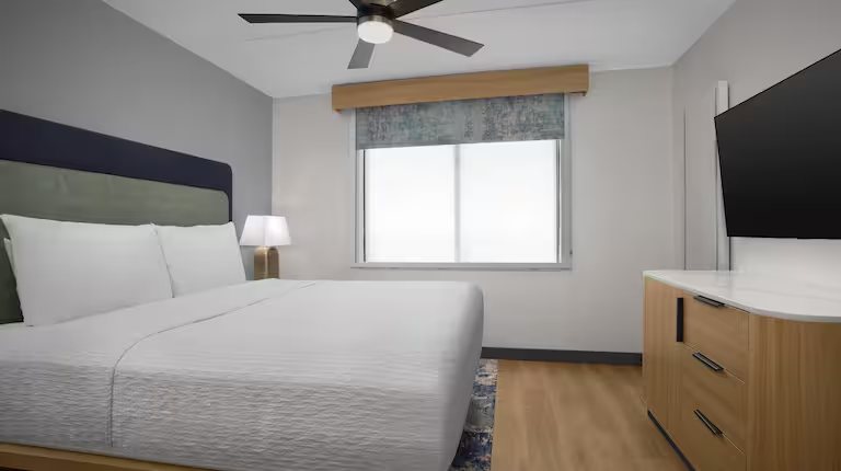 Woodspring Suites Fort Worth Fossil Creek — Guest room