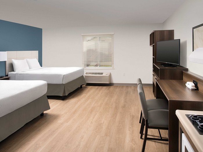 WoodSpring Suites Indianapolis Castleton — Guest room