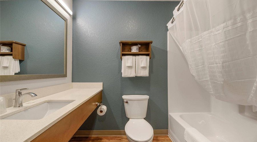 WoodSpring Suites Orlando I 4 Convention Center Orlando Florida — Bathroom