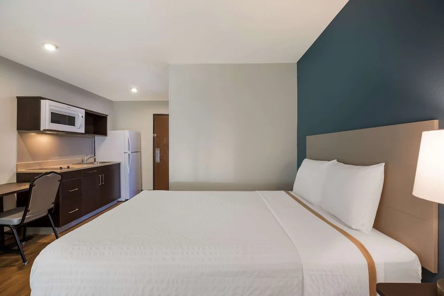 WoodSpring Suites Orlando I 4 Convention Center Orlando Florida — Guest room