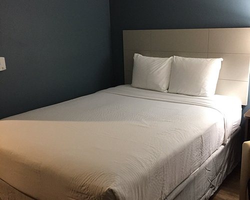 WoodSpring Suites Savannah Pooler — Guest room