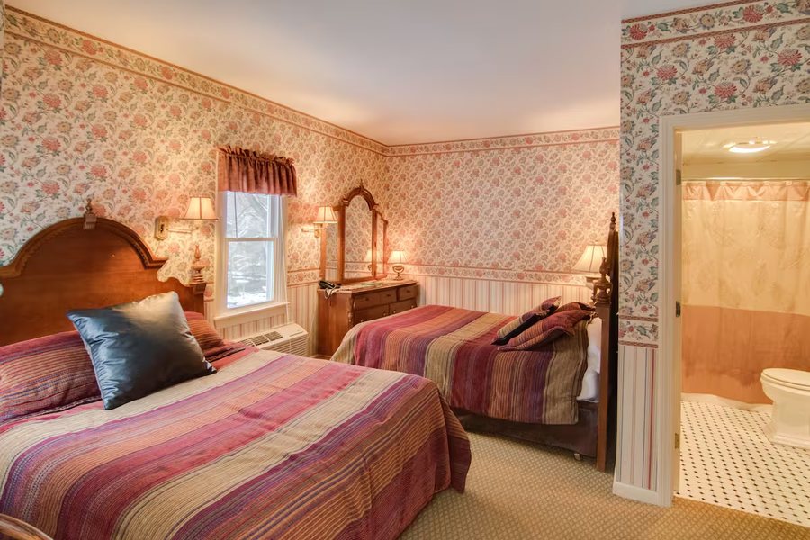 Woodstock Inn Brewery — Guest room