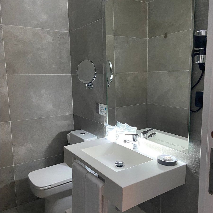 Woohoo Suites Madrid — Bathroom