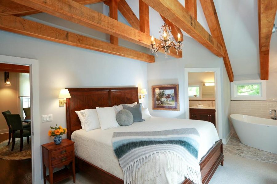 Woolverton Inn Stockton New Jersey — Guest room