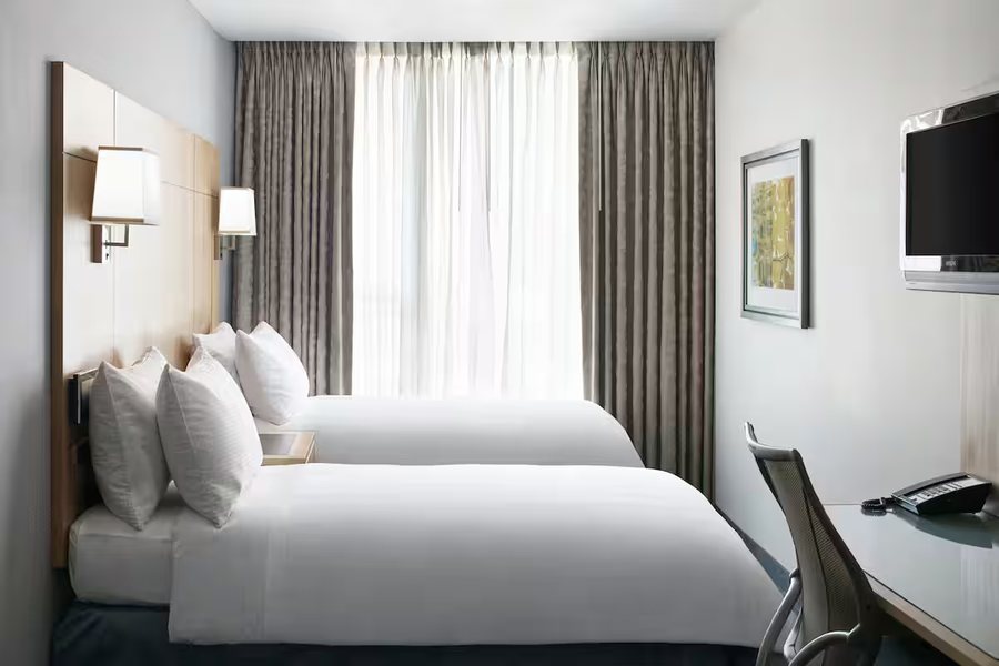 World Center Hotel — Guest room