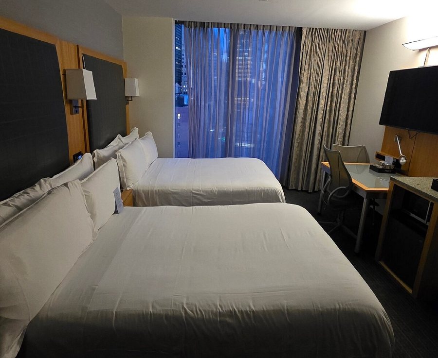 World Hotel — Guest room