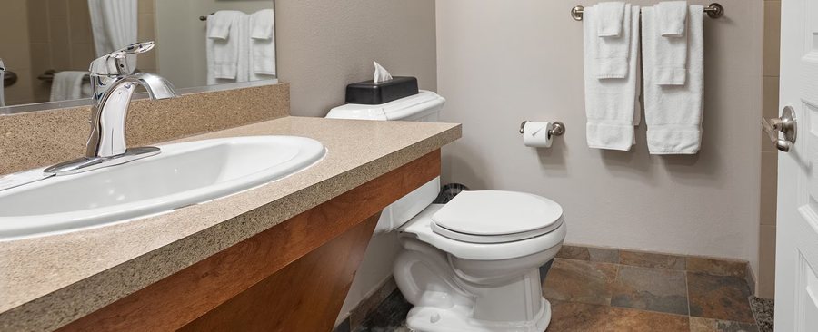WorldMark Arrow Point — Bathroom