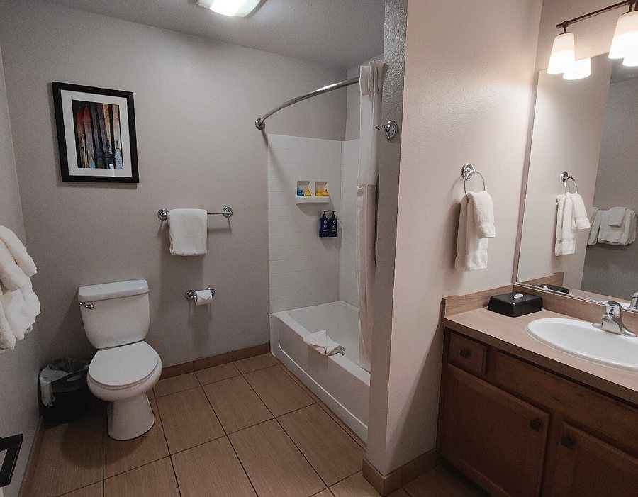 WorldMark Bear Lake — Bathroom