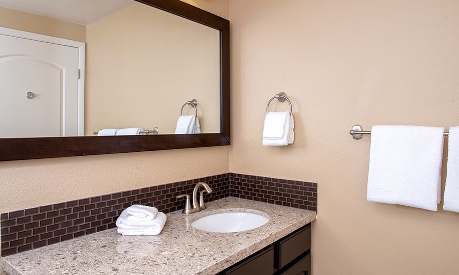WorldMark Las Vegas Boulevard — Bathroom