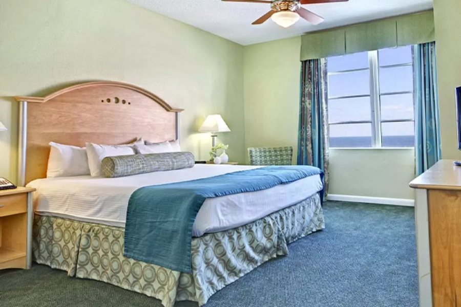 WorldMark Oceanside Harbor — Guest room