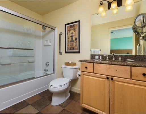 WorldMark Tropicana — Bathroom