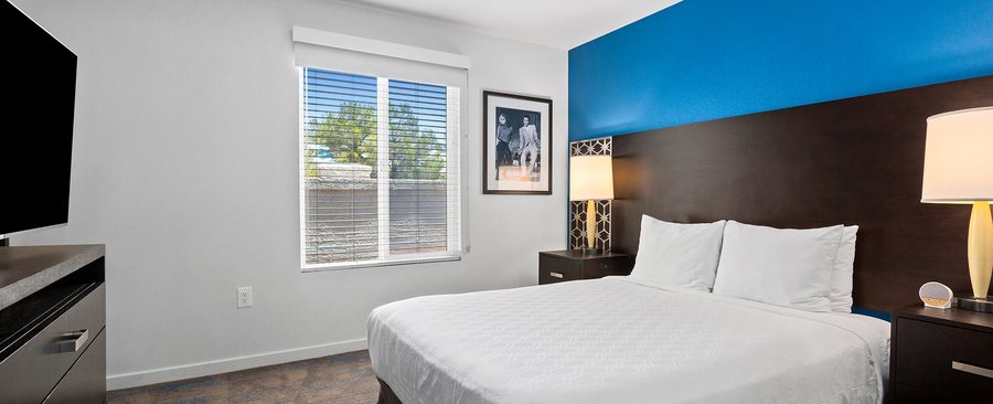 WorldMark Tropicana — Guest room
