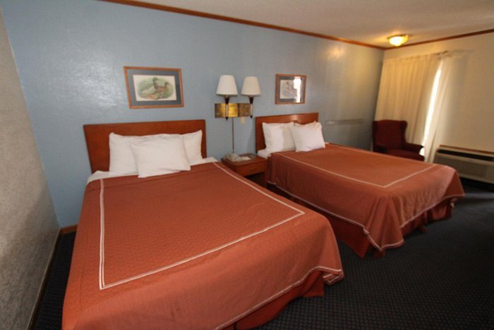 Worlds of Fun Village — Guest room