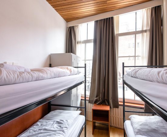 WOW Hostel Amsterdam — Guest room