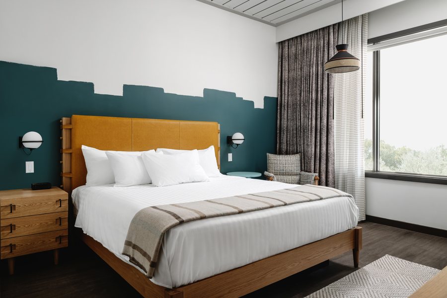 Wyndham Garden Austin — Guest room