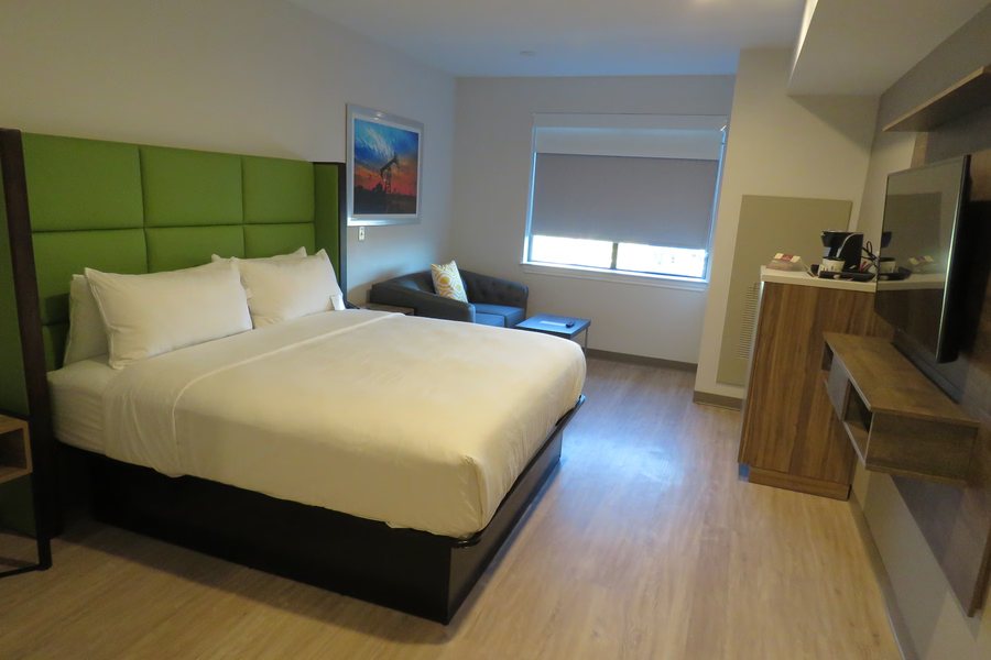 Wyndham Garden College Station — Guest room