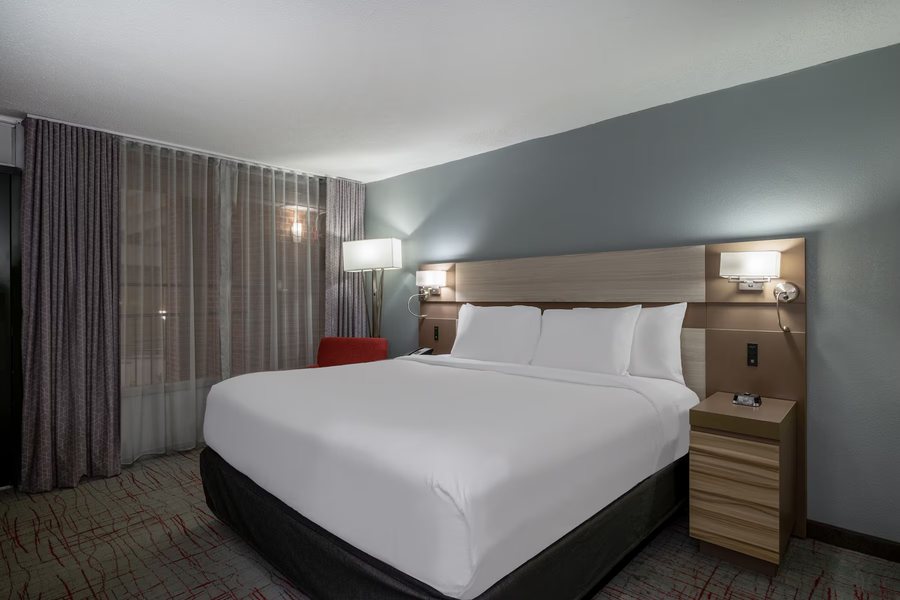 Wyndham Garden Columbia SC — Guest room