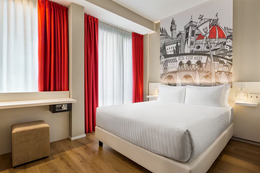 Wyndham Garden Florence — Guest room