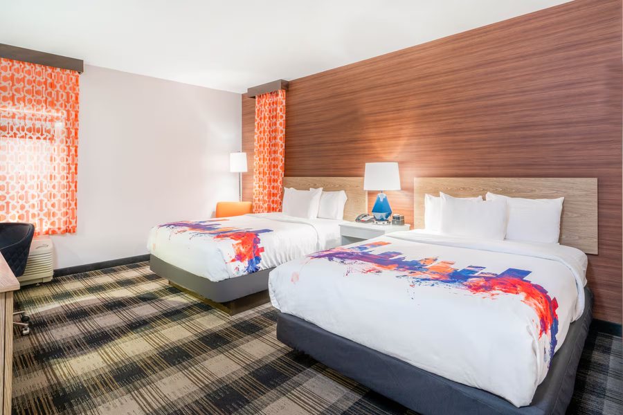 Wyndham Garden Oklahoma City Airport — Guest room