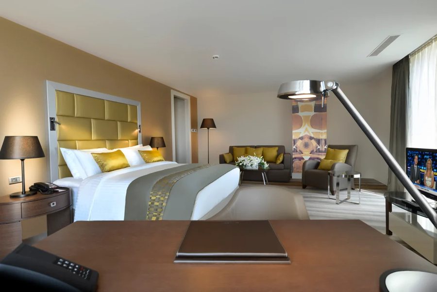 Wyndham Grand Istanbul Europe Istanbul — Guest room