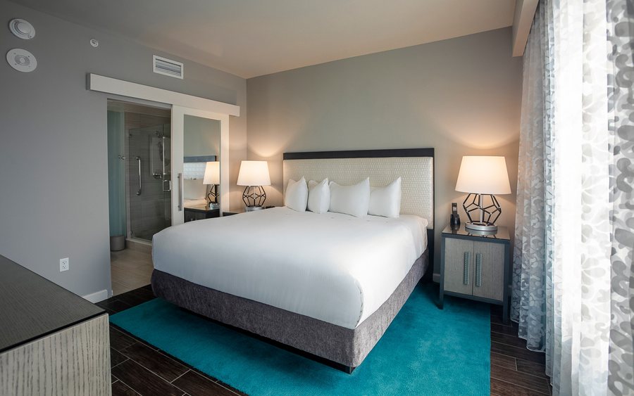 Wyndham Grand Jupiter at Harbourside Place — Guest room