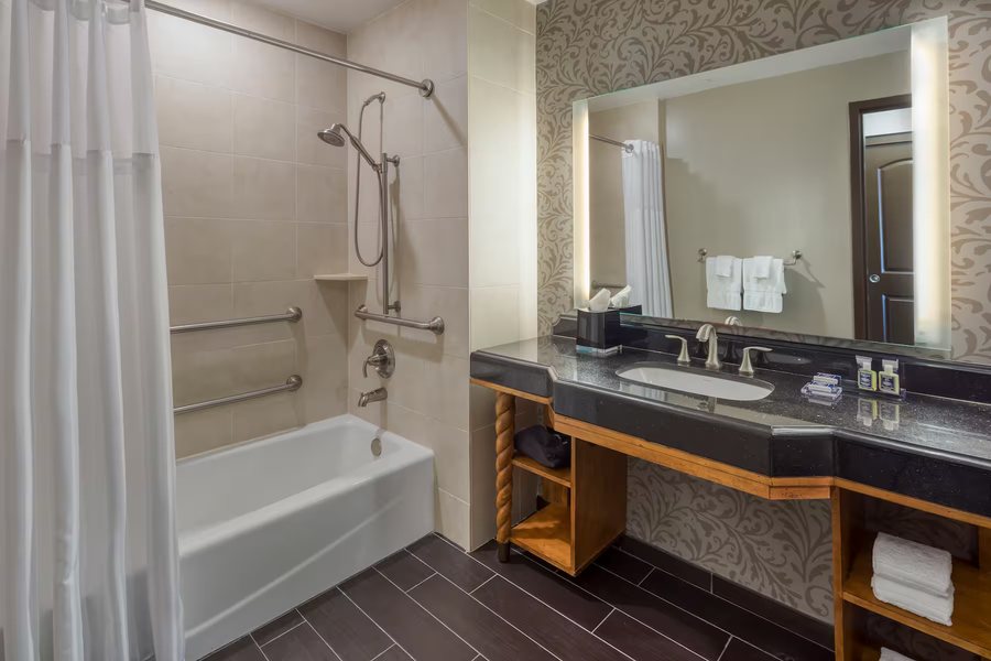 Wyndham Grand Orlando Resort Bonnet Creek Orlando Florida — Bathroom