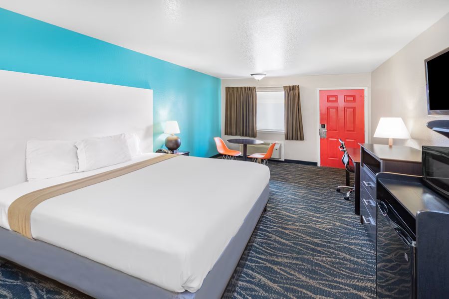 Wyndham Houston Hobby Airport — Guest room