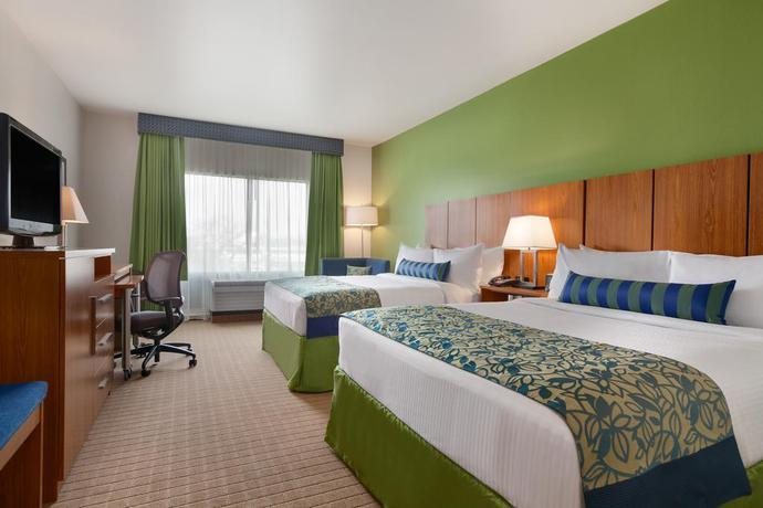 Wyndham San Antonio River Walk — Guest room