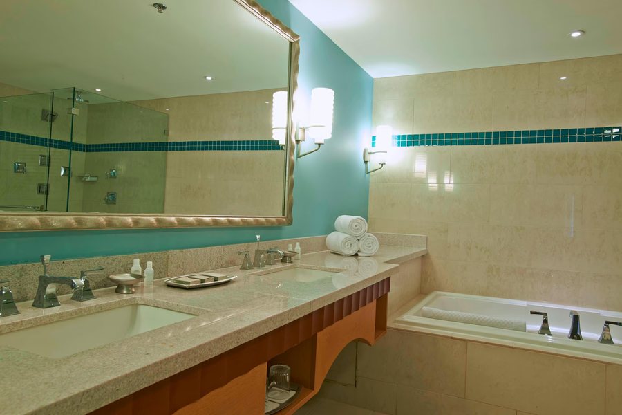 Xanadu Curacao — Bathroom