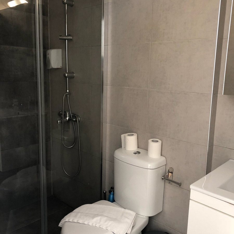 Xenophon Hotel — Bathroom
