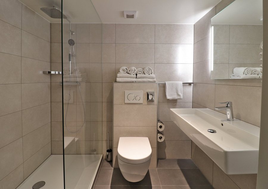XO Hotels City Centre — Bathroom