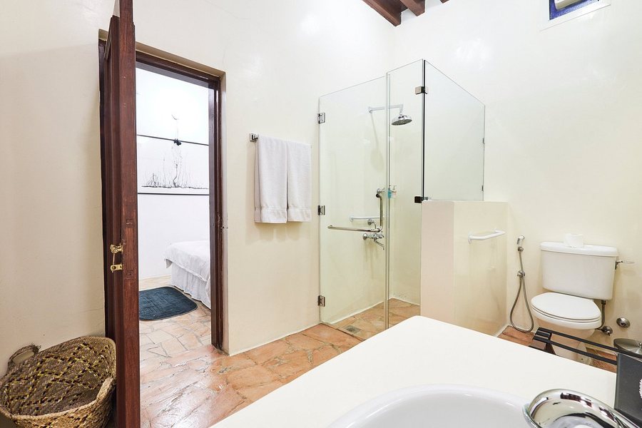XVA Art Hotel — Bathroom