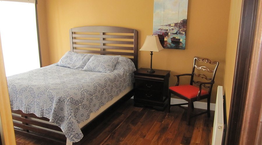 Yellow Door Bed And Breakfast — Guest room