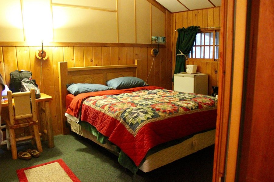 Yellowstone Cutthroat Guest Ranch — Guest room