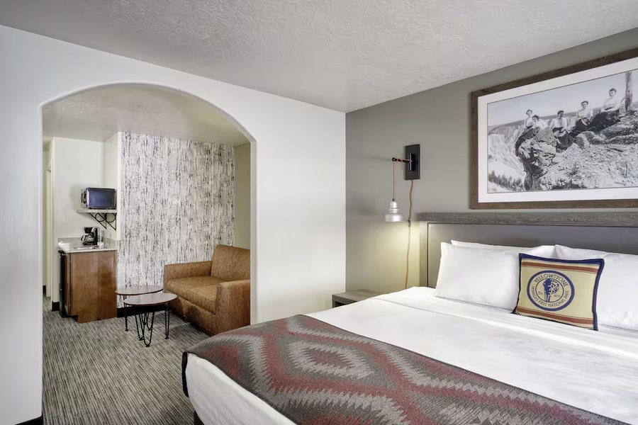 Yellowstone Grizzly RV Park — Guest room