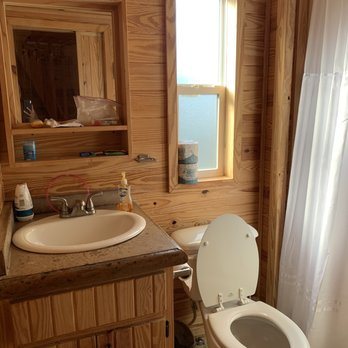 Yogi Bear s Mark Twain Lake Jellystone Park — Bathroom