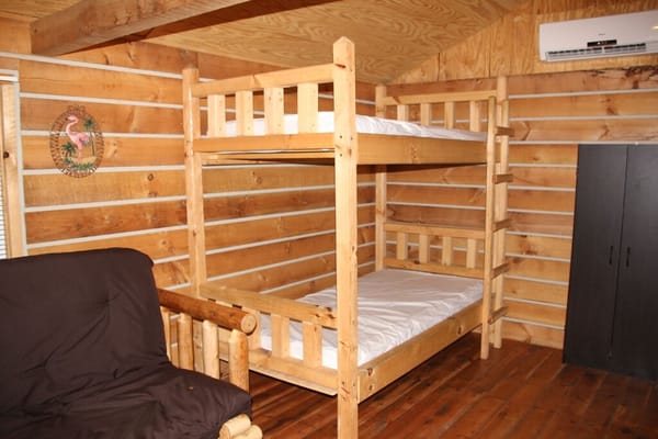 Yogi Bear s Mark Twain Lake Jellystone Park — Guest room