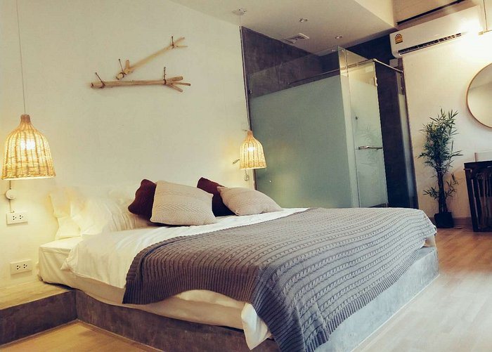 Yolo Bangkok Boutique Hotel — Guest room