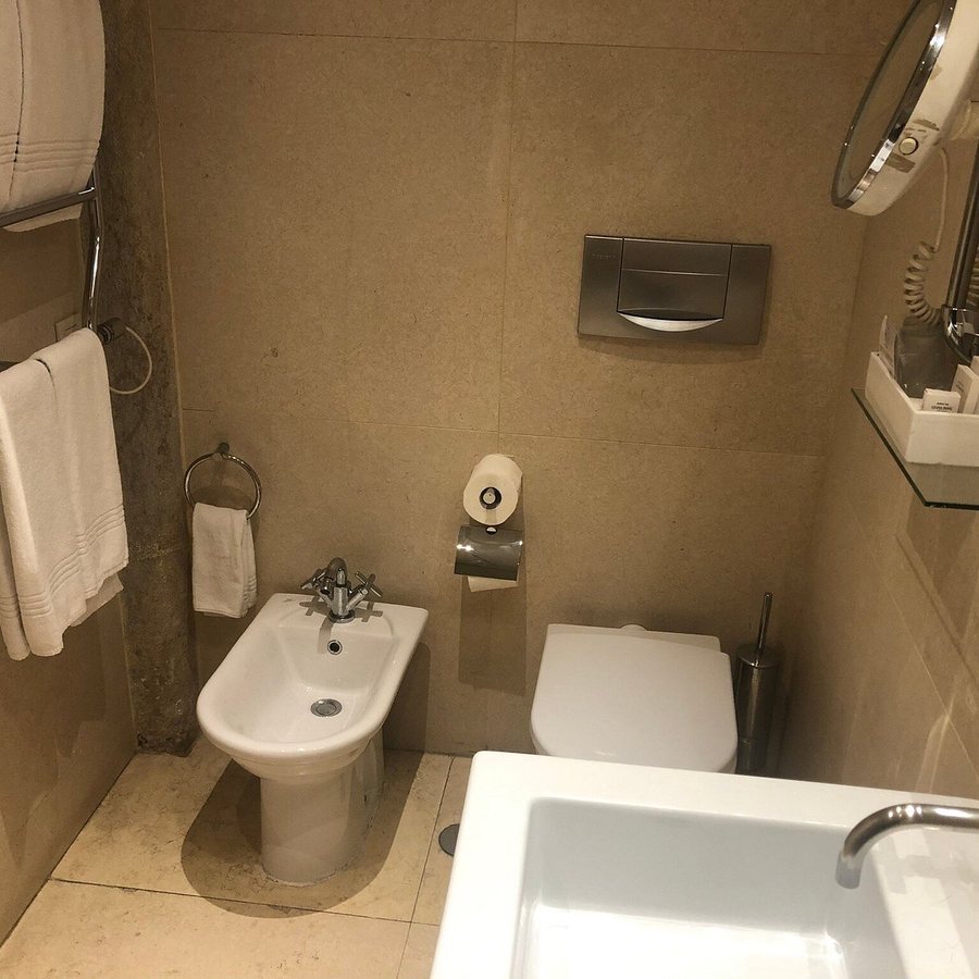 York House — Bathroom