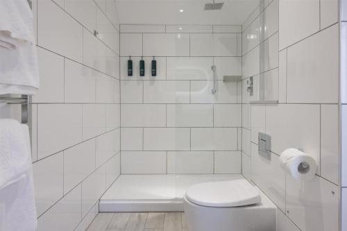 Yorkshire Motel — Bathroom