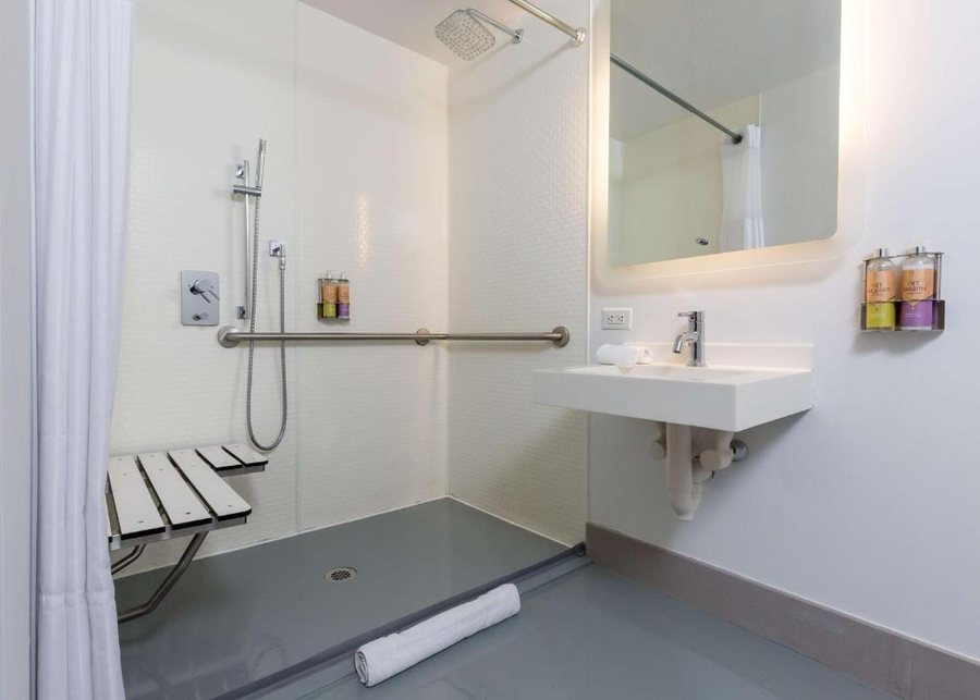 YOTEL Boston — Bathroom