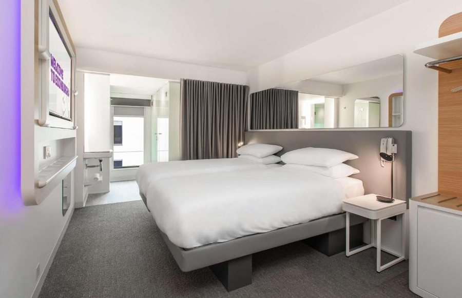 YOTEL Edinburgh — Guest room